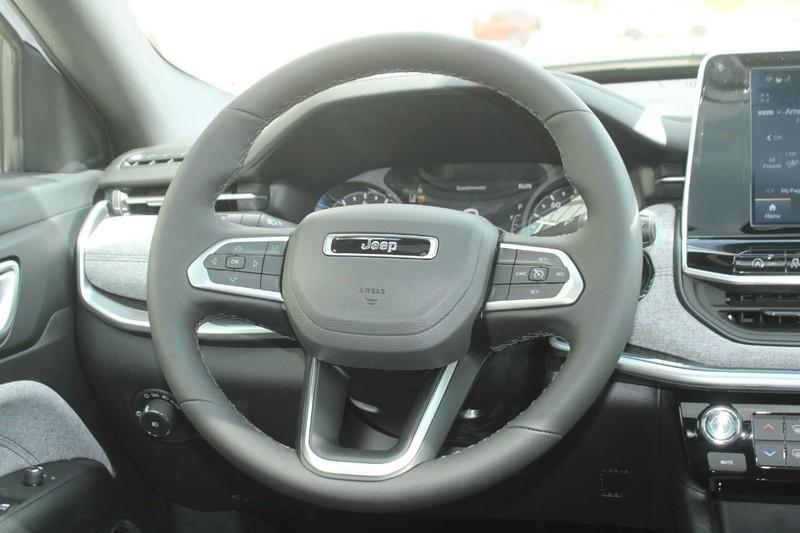 new 2025 Jeep Compass car, priced at $30,200