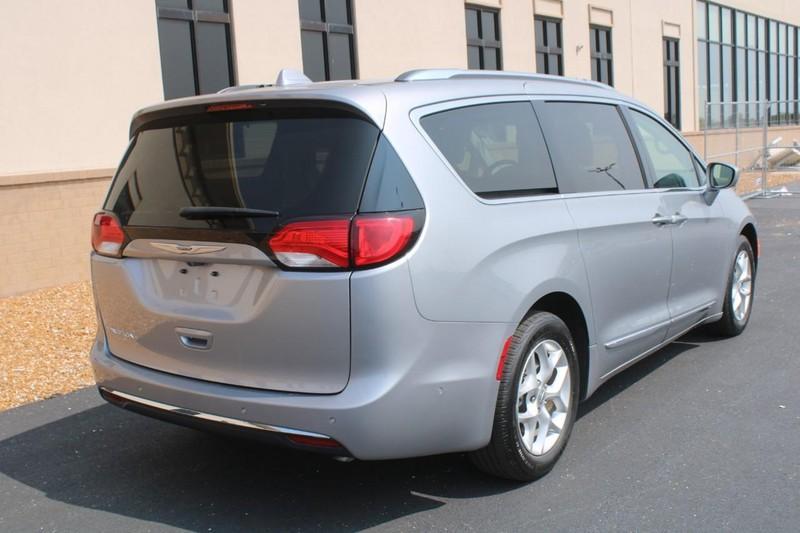 used 2020 Chrysler Pacifica car, priced at $27,293