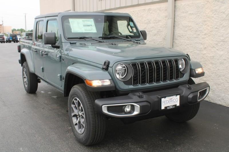 new 2024 Jeep Gladiator car, priced at $48,990