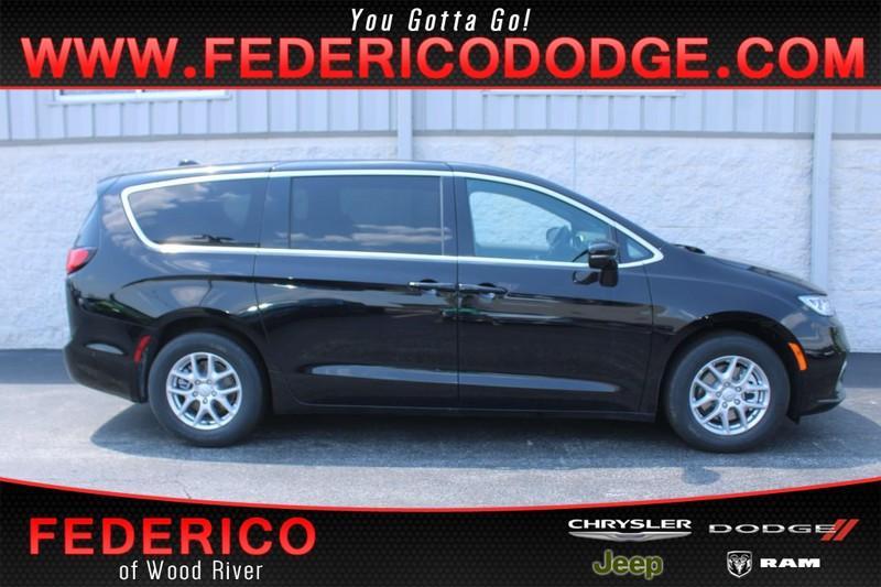 new 2025 Chrysler Pacifica car, priced at $42,532