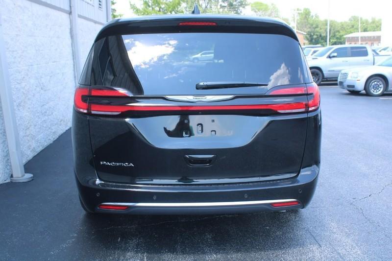 new 2025 Chrysler Pacifica car, priced at $42,532