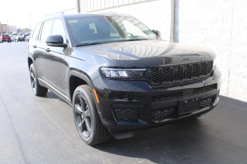 new 2025 Jeep Grand Cherokee L car, priced at $43,800