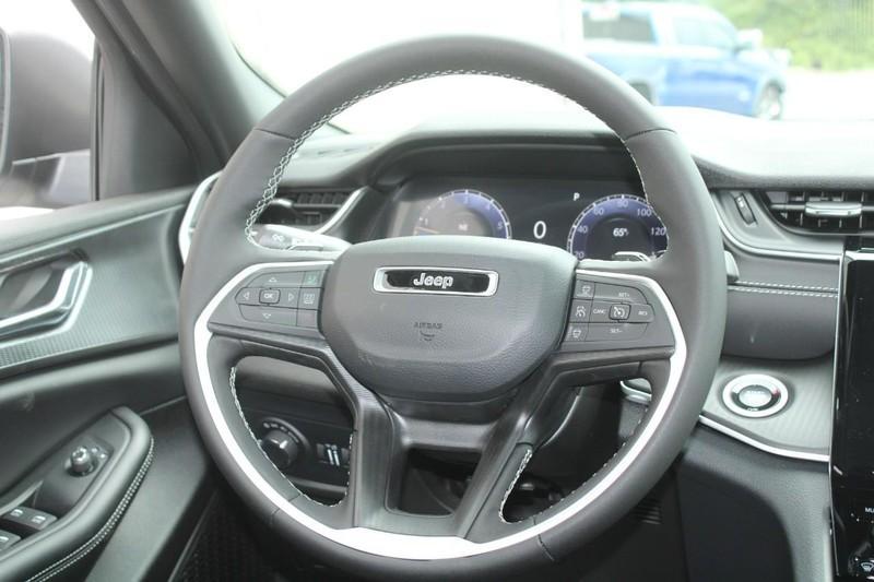 new 2024 Jeep Grand Cherokee L car, priced at $38,995