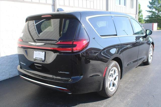 new 2024 Chrysler Pacifica car, priced at $42,520