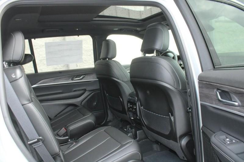 new 2025 Jeep Grand Cherokee L car, priced at $51,682