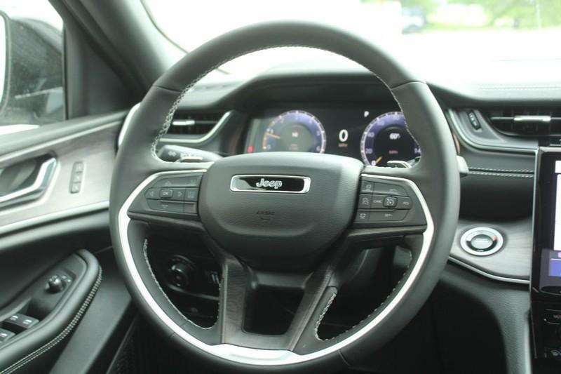 new 2025 Jeep Grand Cherokee L car, priced at $51,682