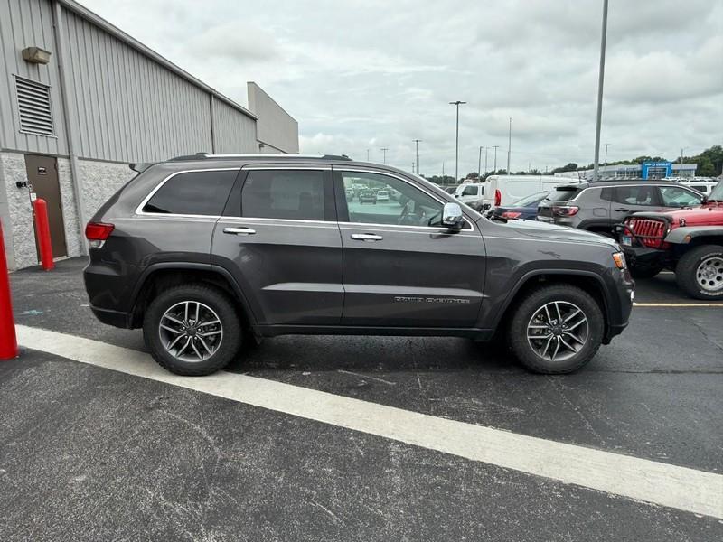 used 2020 Jeep Grand Cherokee car, priced at $13,875