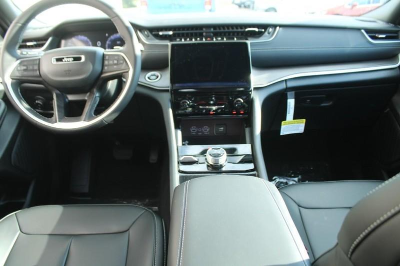 new 2025 Jeep Grand Cherokee car, priced at $45,350