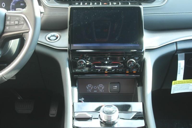 new 2025 Jeep Grand Cherokee car, priced at $45,350