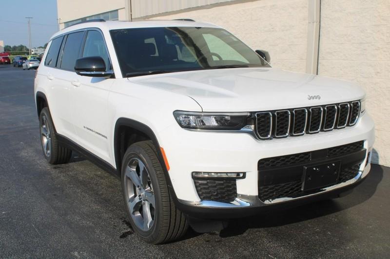 new 2024 Jeep Grand Cherokee L car, priced at $51,495