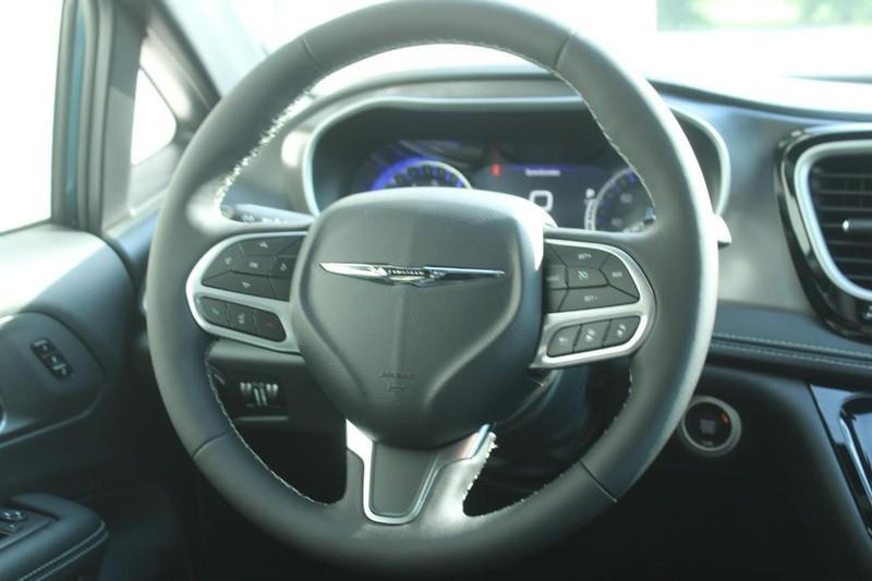 new 2025 Chrysler Pacifica car, priced at $41,247