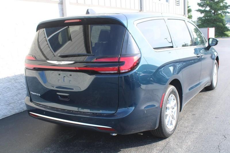 new 2025 Chrysler Pacifica car, priced at $41,247