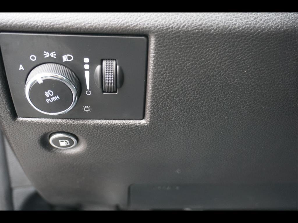 used 2021 Jeep Grand Cherokee car, priced at $24,499