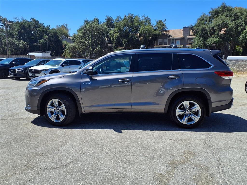 used 2019 Toyota Highlander Hybrid car, priced at $25,994