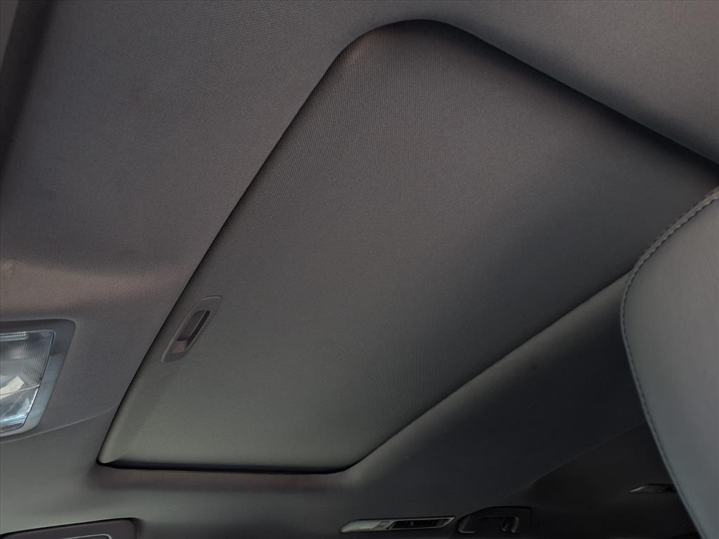 used 2019 Toyota Highlander Hybrid car, priced at $25,994