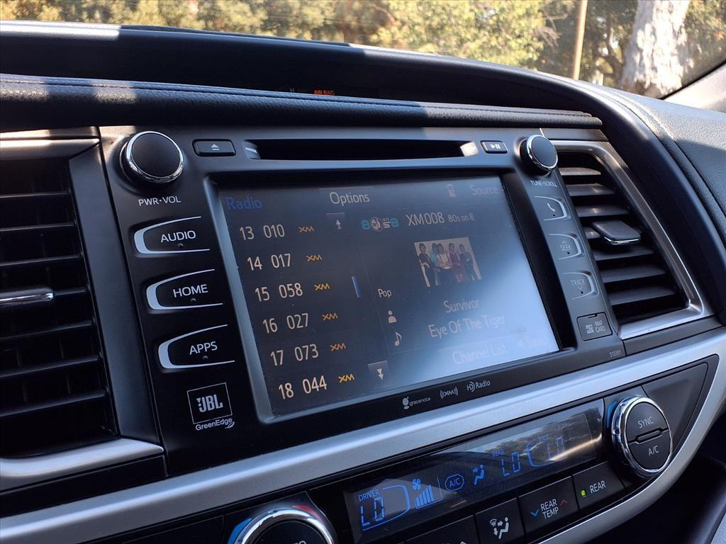 used 2019 Toyota Highlander Hybrid car, priced at $25,994