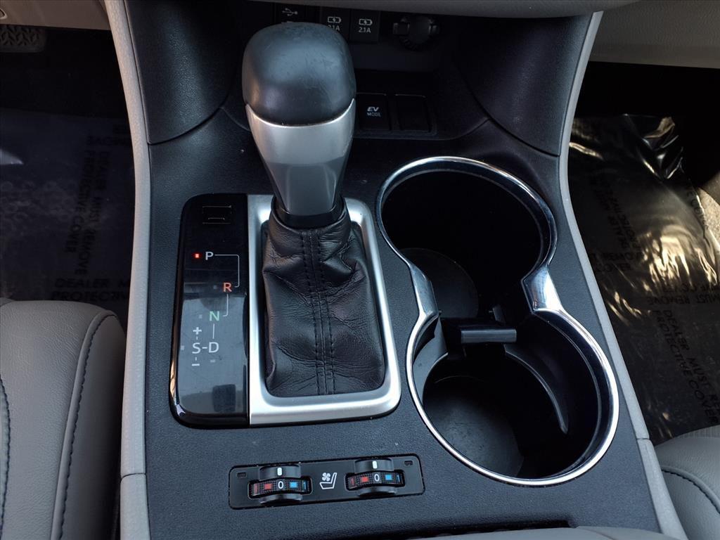 used 2019 Toyota Highlander Hybrid car, priced at $25,994