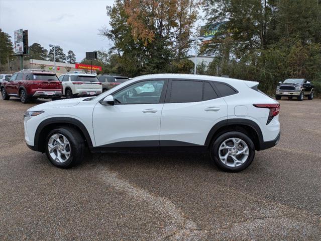 used 2025 Chevrolet Trax car, priced at $23,900