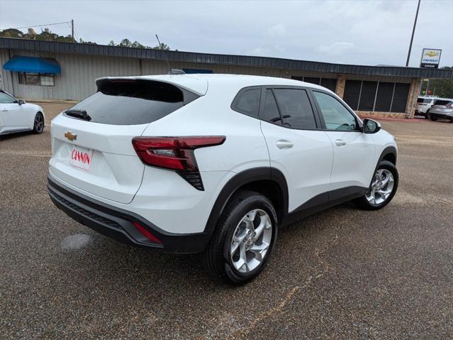 used 2025 Chevrolet Trax car, priced at $23,900