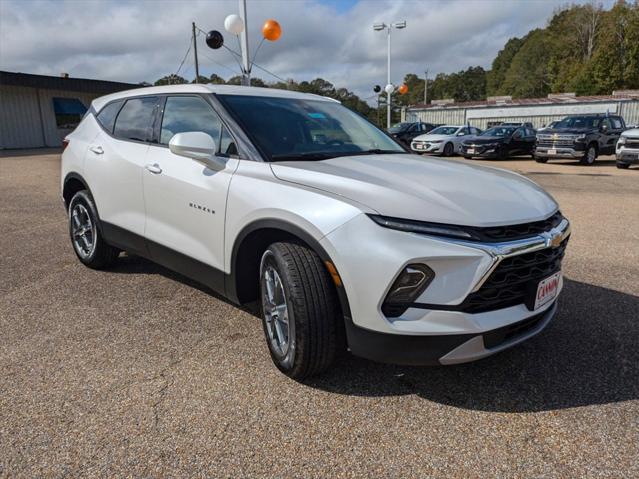 new 2025 Chevrolet Blazer car, priced at $38,480