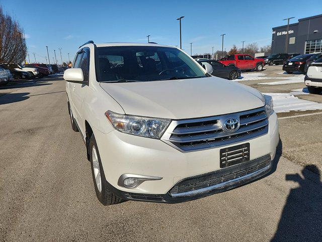 used 2013 Toyota Highlander car, priced at $12,999