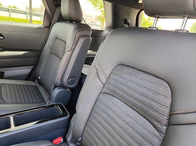 new 2025 Nissan Pathfinder car, priced at $43,048