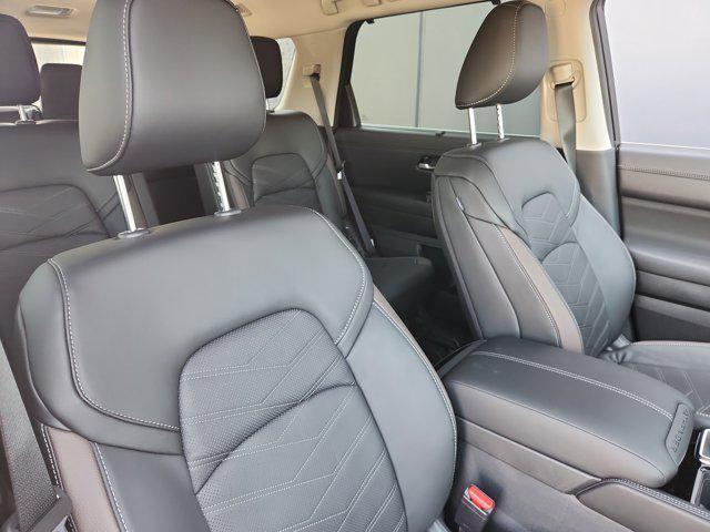new 2025 Nissan Pathfinder car, priced at $50,286