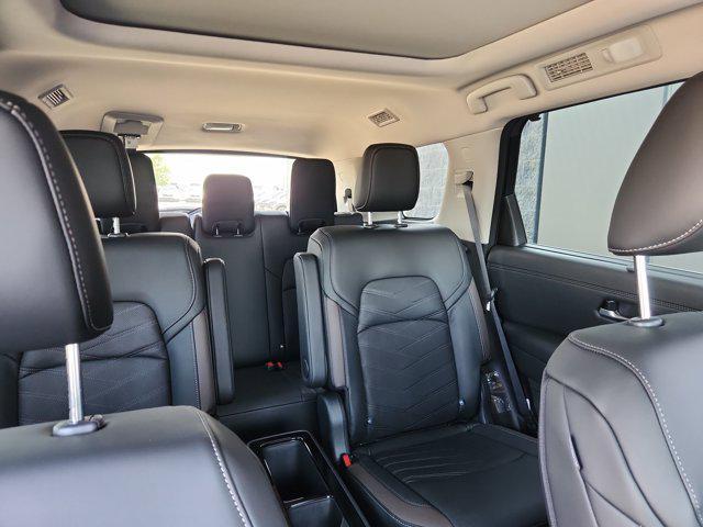 new 2025 Nissan Pathfinder car, priced at $50,286