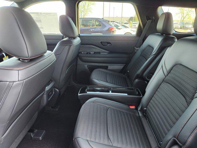 new 2025 Nissan Pathfinder car, priced at $40,924