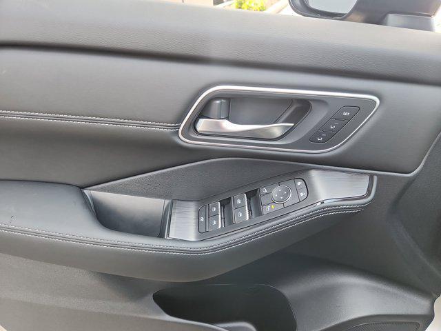 new 2025 Nissan Rogue car, priced at $40,090