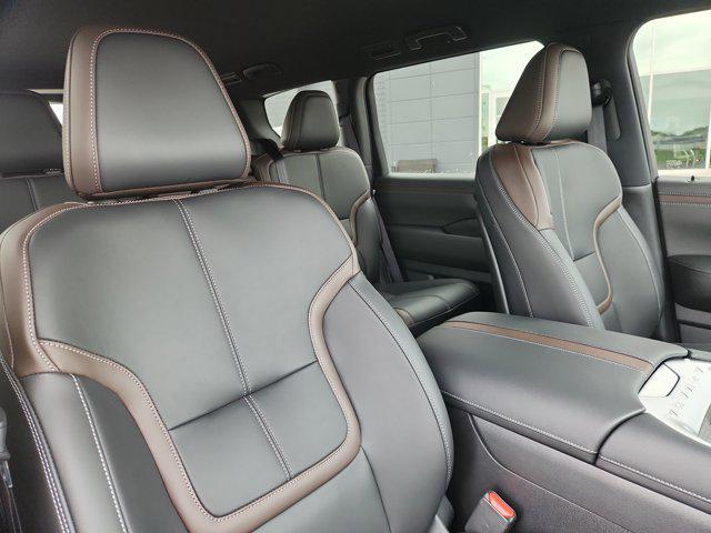 new 2025 Nissan Armada car, priced at $65,893