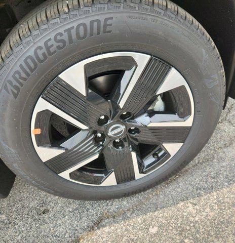 new 2025 Nissan Kicks car, priced at $26,083