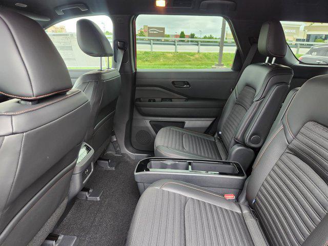 new 2025 Nissan Pathfinder car, priced at $43,448