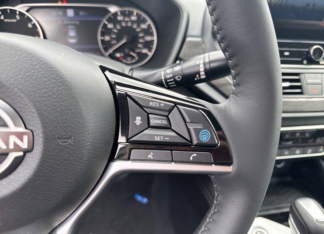 new 2025 Nissan Altima car, priced at $33,051