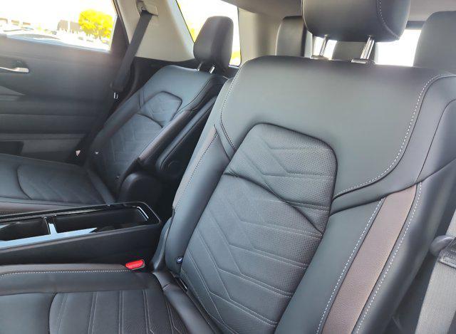 new 2025 Nissan Pathfinder car, priced at $46,541