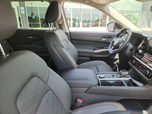 new 2025 Nissan Pathfinder car, priced at $49,886
