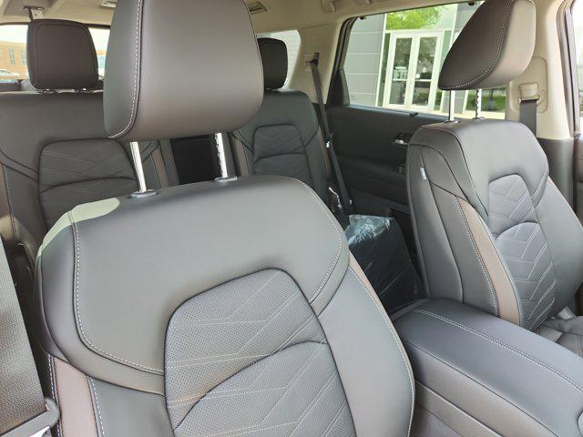 new 2025 Nissan Pathfinder car, priced at $49,886