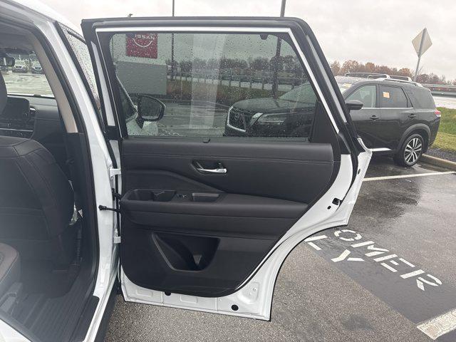 new 2025 Nissan Pathfinder car, priced at $45,560