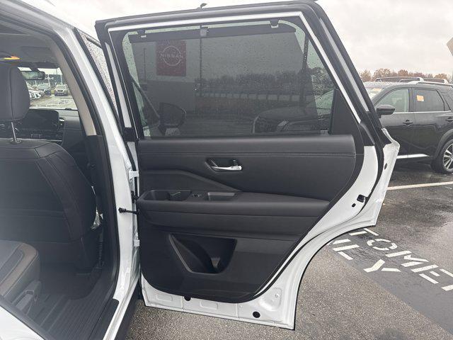 new 2025 Nissan Pathfinder car, priced at $45,560