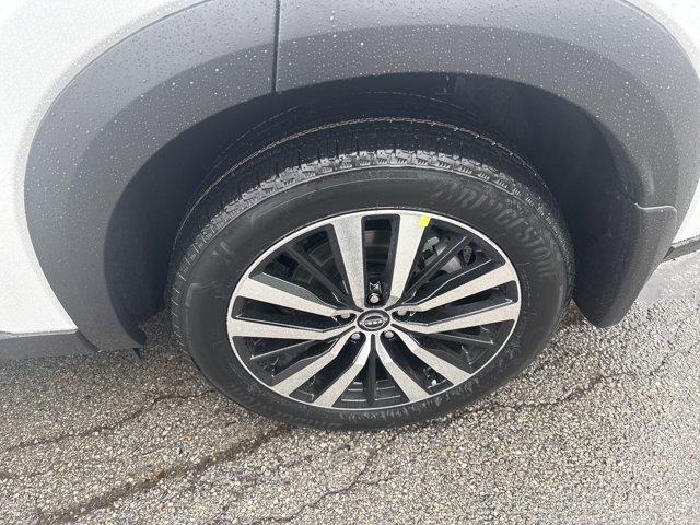 new 2025 Nissan Pathfinder car, priced at $45,560