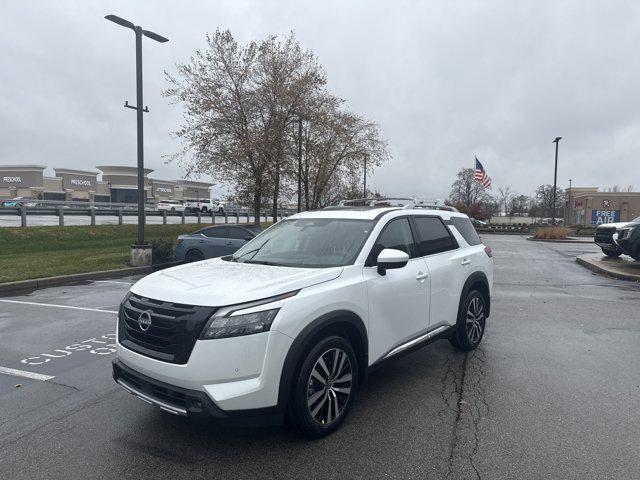 new 2025 Nissan Pathfinder car, priced at $45,560
