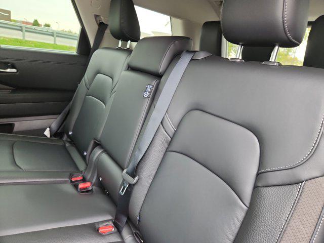 new 2025 Nissan Pathfinder car, priced at $38,828