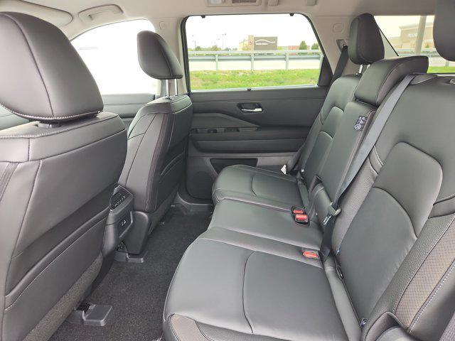new 2025 Nissan Pathfinder car, priced at $38,828