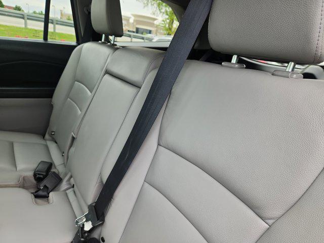 used 2022 Honda Pilot car, priced at $25,698
