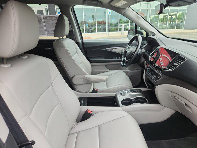 used 2022 Honda Pilot car, priced at $25,698