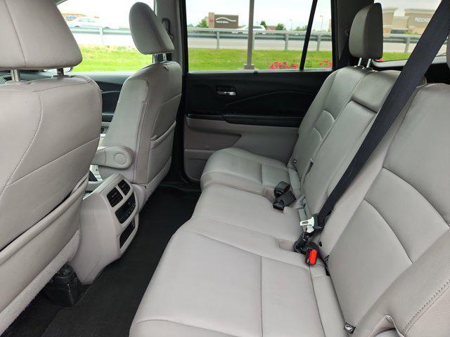 used 2022 Honda Pilot car, priced at $25,698