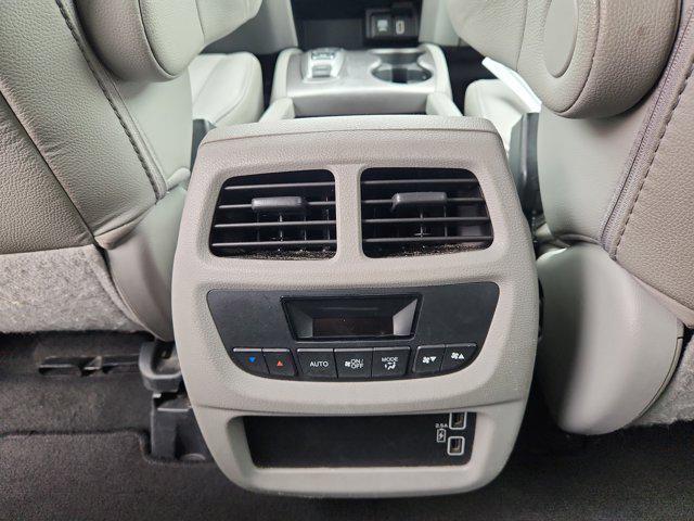 used 2022 Honda Pilot car, priced at $25,698