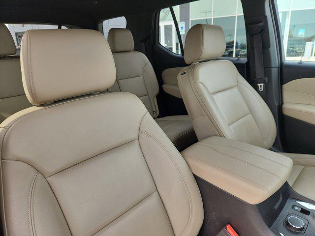used 2022 Chevrolet Traverse car, priced at $25,997
