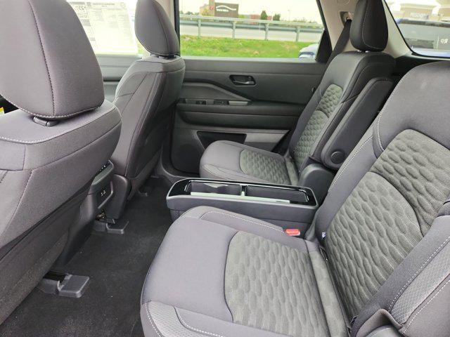 new 2025 Nissan Pathfinder car, priced at $37,653