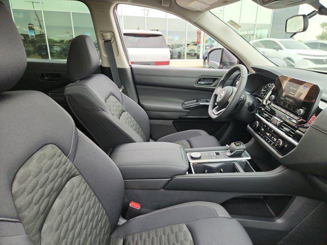 new 2025 Nissan Pathfinder car, priced at $37,653